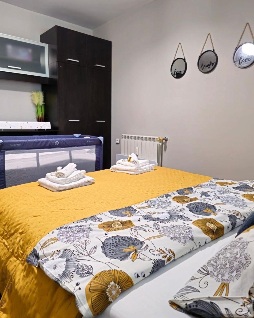 Rea Mladost - Easy Access To Metro, Ideal Location Sofia Exteriör bild